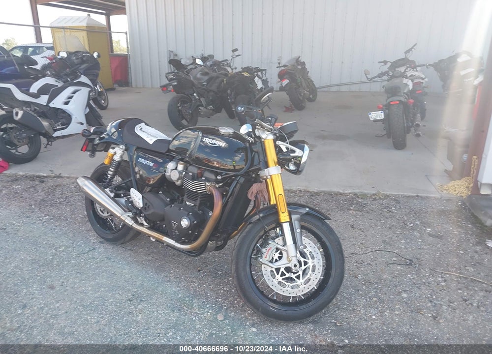 2022 TRIUMPH MOTORCYCLE THRUXTON RS VIN: SMTD56HR5NTAU8645