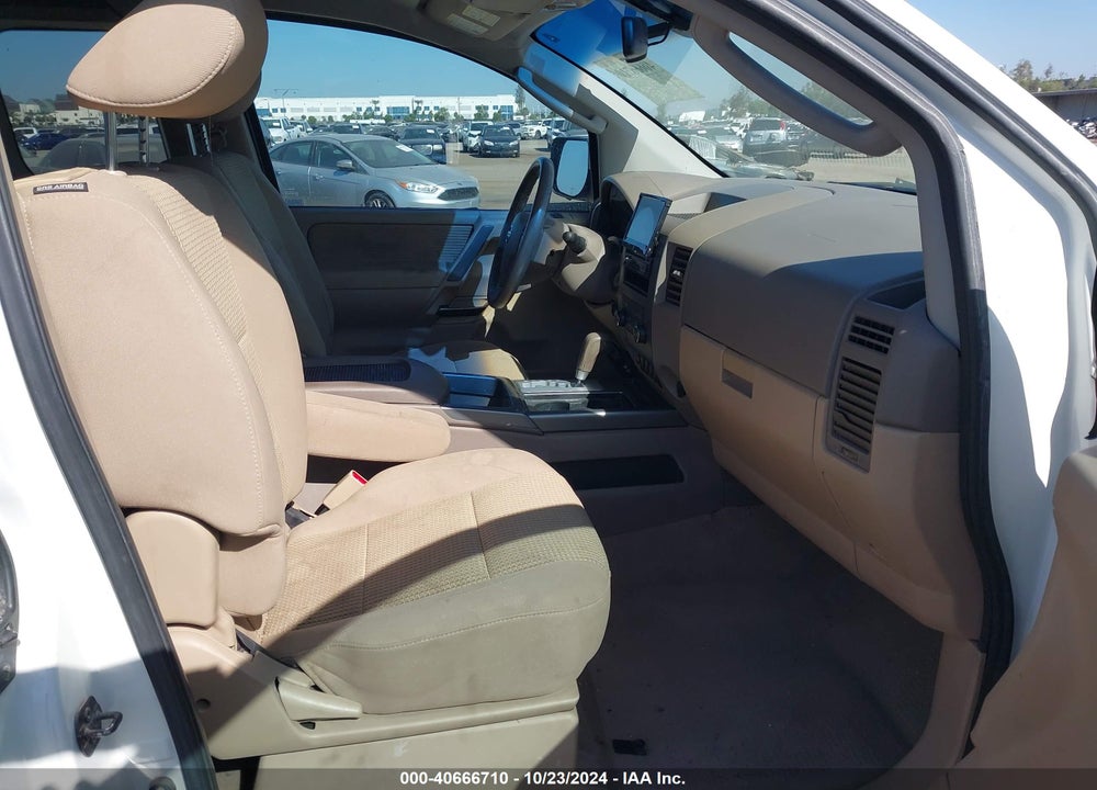 2010 NISSAN TITAN SE VIN: 1N6AA0CC5AN320083