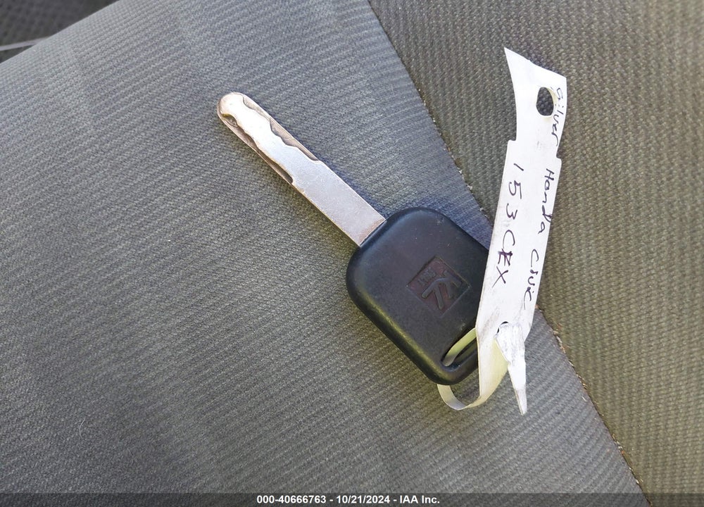2004 HONDA CIVIC VIN: 2HGES16524H530031