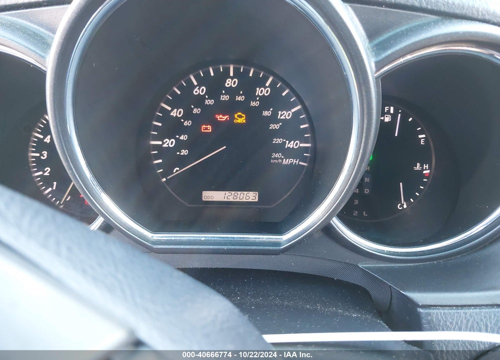 2004 LEXUS RX 330 VIN: JTJGA31U840034222