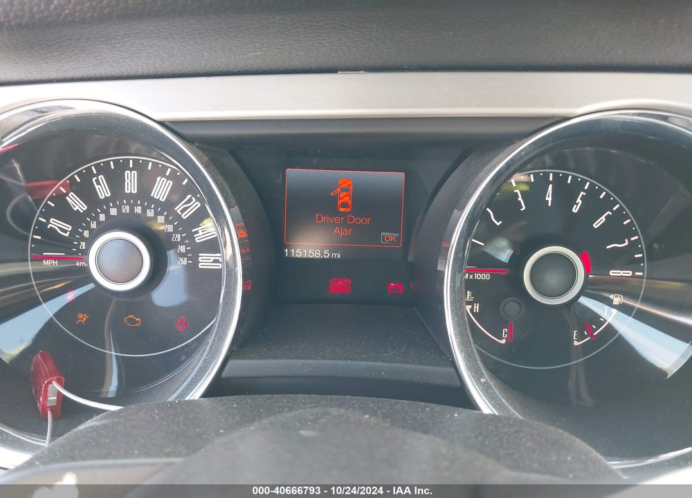 2014 FORD MUSTANG V6 PREMIUM VIN: 1ZVBP8AM4E5201489
