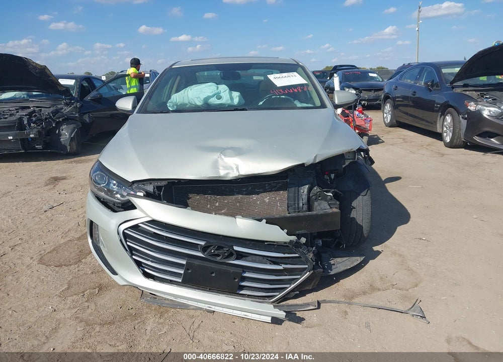 2018 HYUNDAI ELANTRA VIN: 5NPD84LFXJH264994