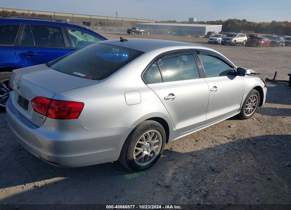 2013 VOLKSWAGEN JETTA 2.0L TDI VIN: 3VWLL7AJ1DM291290