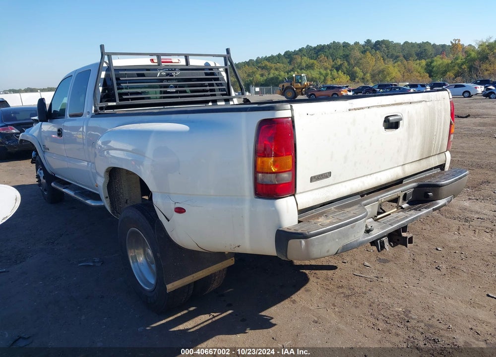 2003 GMC SIERRA 3500 SLE VIN: 1GTJC39113E224216