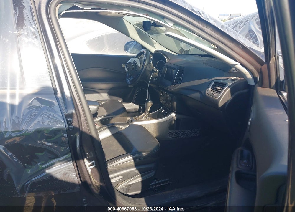 2018 JEEP COMPASS LATITUDE FWD VIN: 3C4NJCBB1JT502104