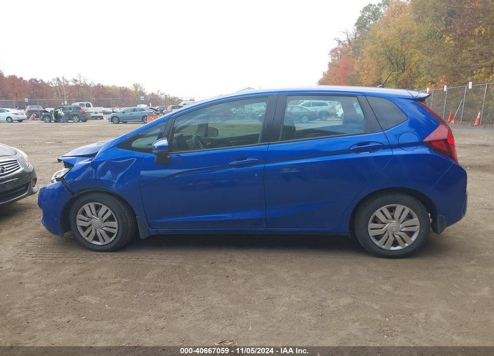 2015 HONDA FIT LX VIN: 3HGGK5G5XFM732568