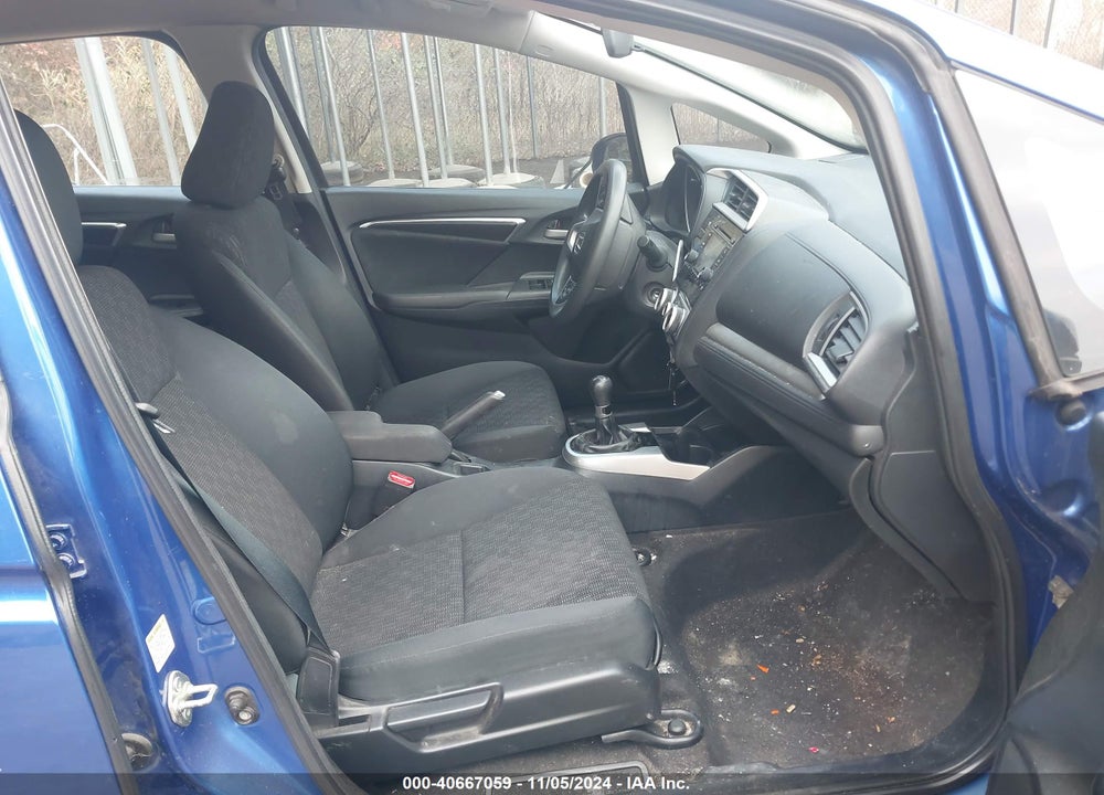 2015 HONDA FIT LX VIN: 3HGGK5G5XFM732568