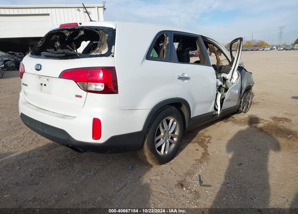 2014 KIA SORENTO LX VIN: 5XYKTCA68EG544459