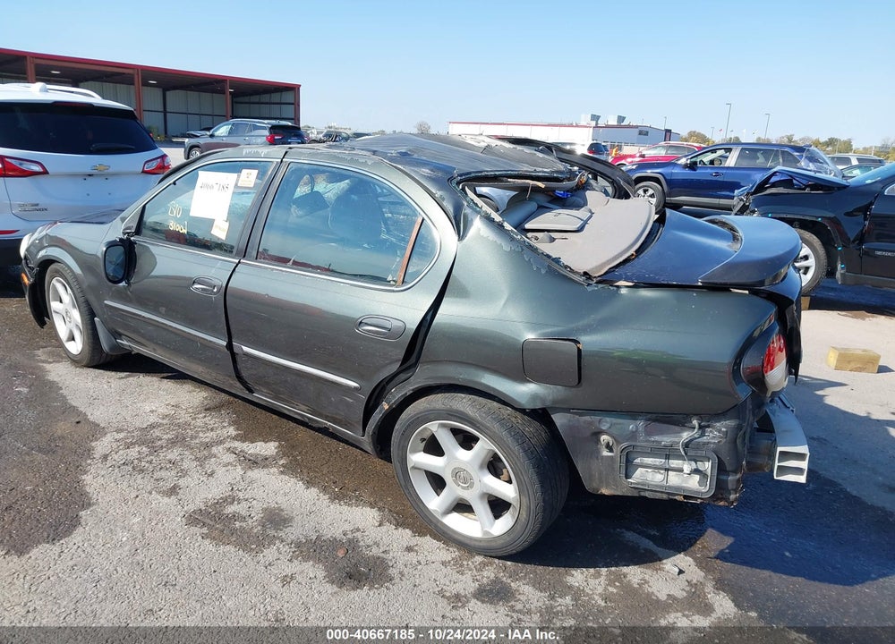 2001 NISSAN MAXIMA SE VIN: JN1CA31A11T107922