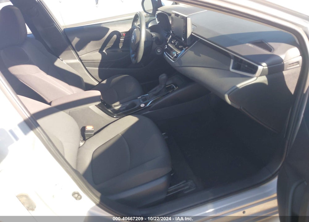 2022 TOYOTA COROLLA LE VIN: 5YFEPMAE7NP325437
