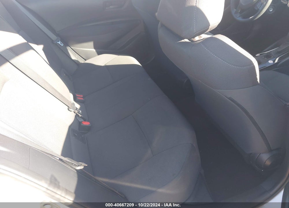 2022 TOYOTA COROLLA LE VIN: 5YFEPMAE7NP325437