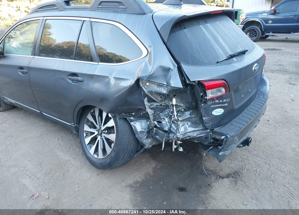 2017 SUBARU OUTBACK 2.5I LIMITED VIN: 4S4BSANC5H3246088