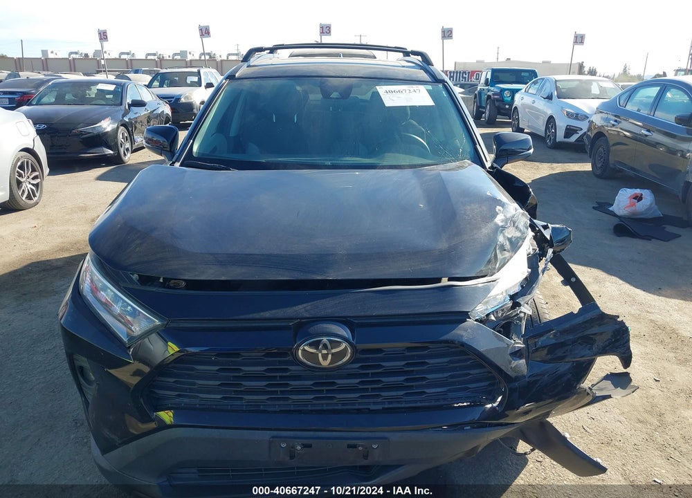 2019 TOYOTA RAV4 XLE VIN: 2T3W1RFV3KW027139