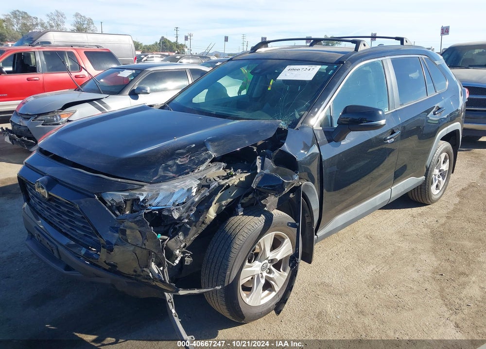 2019 TOYOTA RAV4 XLE VIN: 2T3W1RFV3KW027139