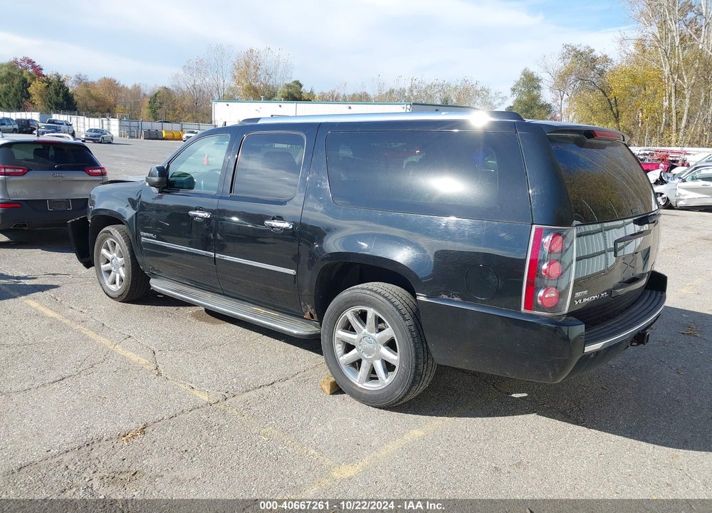 2010 GMC YUKON XL 1500 DENALI VIN: 1GKUKMEF6AR176794