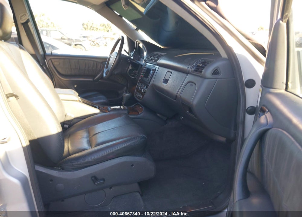2005 MERCEDES-BENZ ML 350 4MATIC VIN: 4JGAB57EX5A566242
