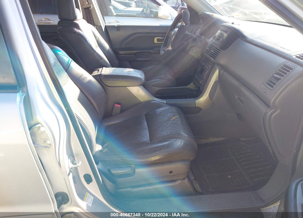 2004 HONDA PILOT EX-L VIN: 2HKYF18514H528937