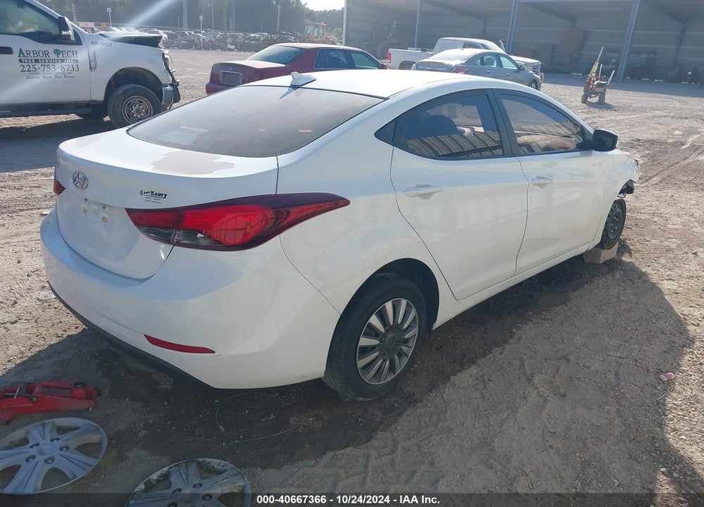 2016 HYUNDAI ELANTRA SE VIN: 5NPDH4AE9GH768584