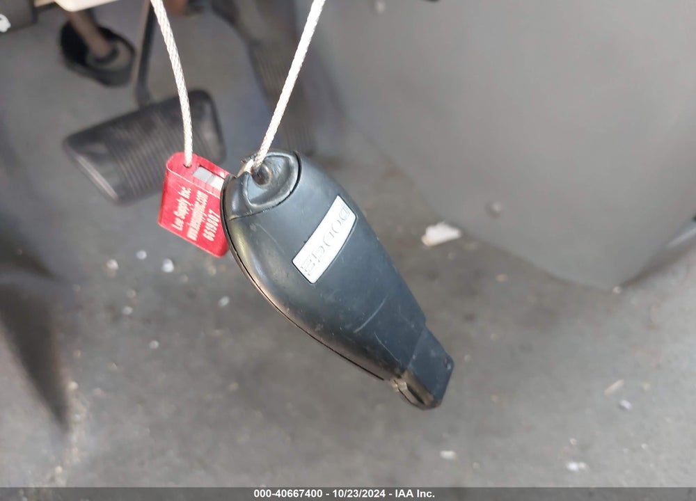 2010 DODGE GRAND CARAVAN SXT VIN: 2D4RN5D13AR323588