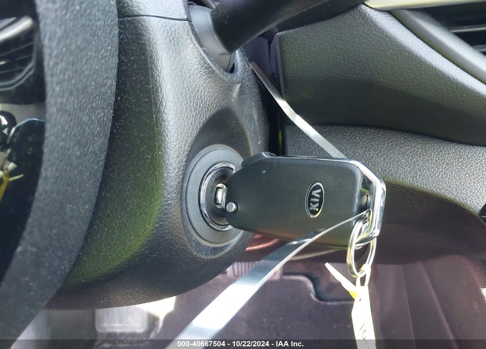 2019 KIA FORTE LXS VIN: 3KPF24AD0KE118072
