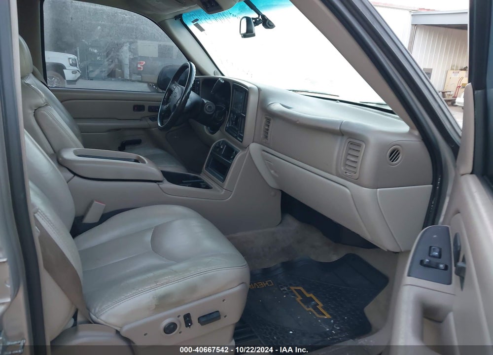 2004 CHEVROLET TAHOE LT VIN: 1GNEK13Z44J267925