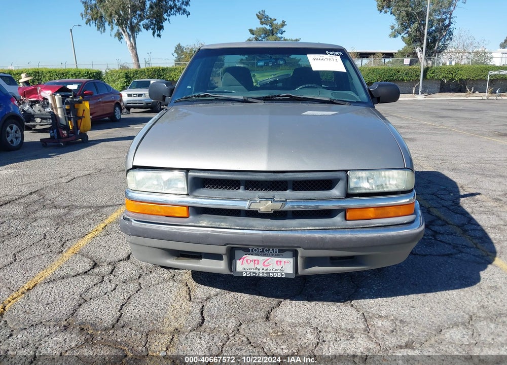 2002 CHEVROLET S-10 LS VIN: 1GCCS145028132456