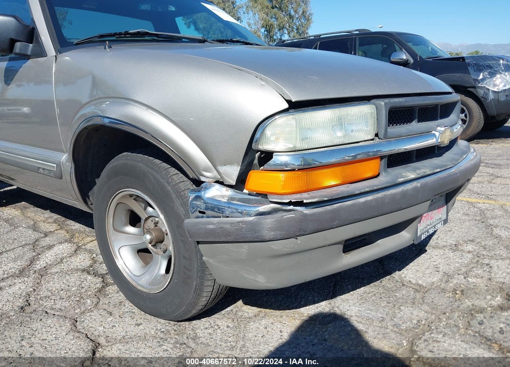 2002 CHEVROLET S-10 LS VIN: 1GCCS145028132456