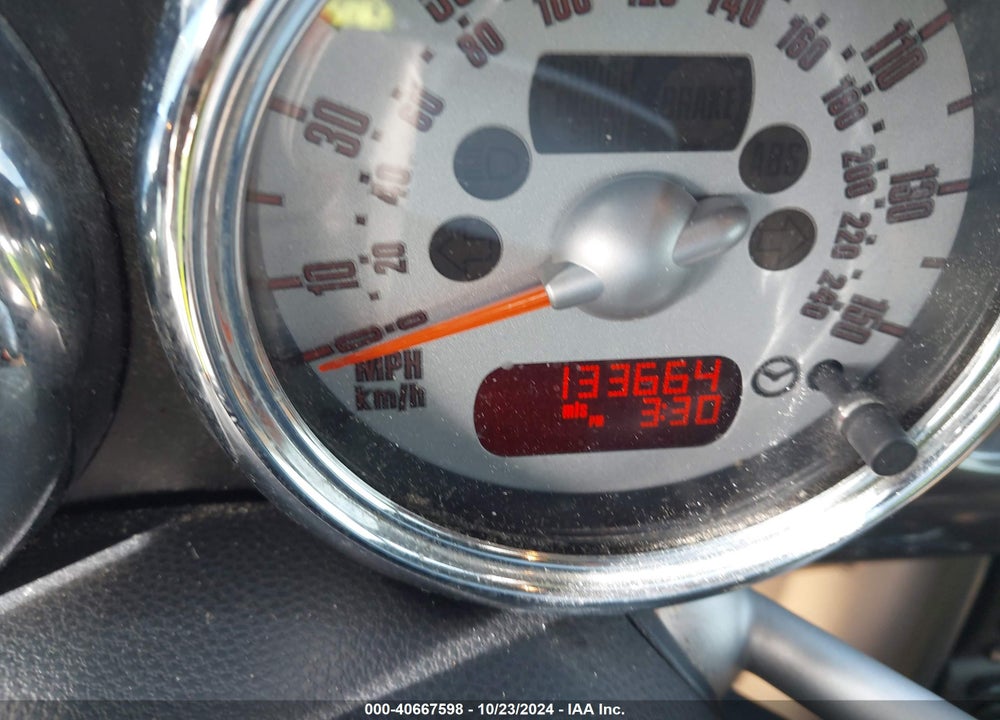 2007 MINI COOPER S VIN: WMWRH33547TL93905