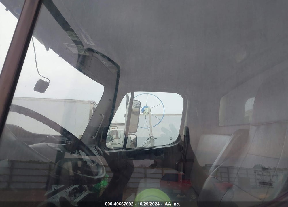 2017 FREIGHTLINER M2 106 VIN: 3ALACXDTXHDHV2999