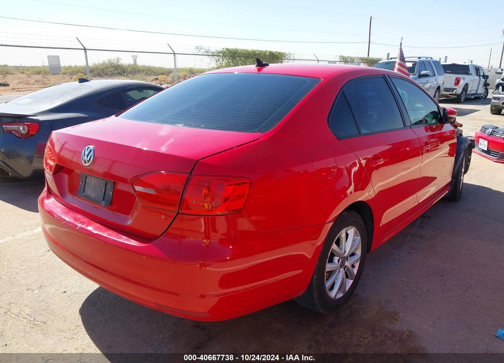 2014 VOLKSWAGEN JETTA 1.8T SE VIN: 3VWD17AJ2EM265132