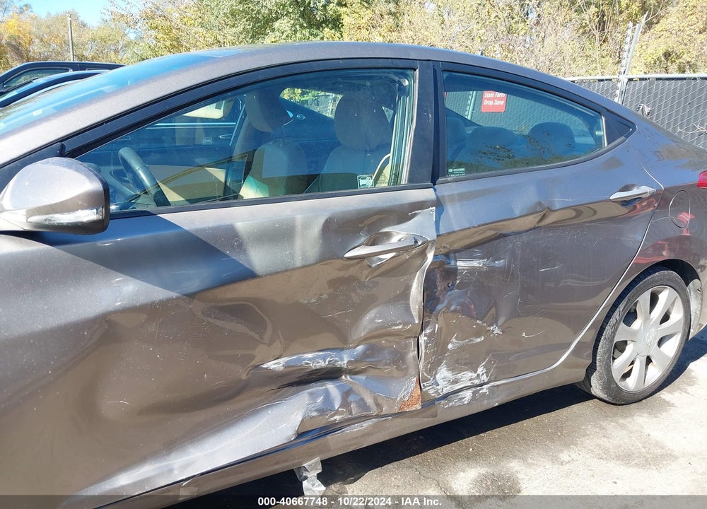 2013 HYUNDAI ELANTRA LIMITED VIN: 5NPDH4AE8DH242474