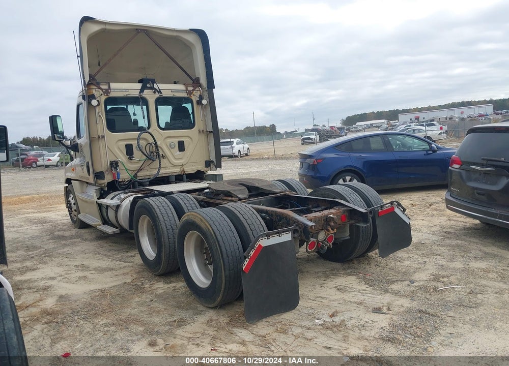 2016 FREIGHTLINER CASCADIA 125 VIN: 1FUJGED55GLHN2249