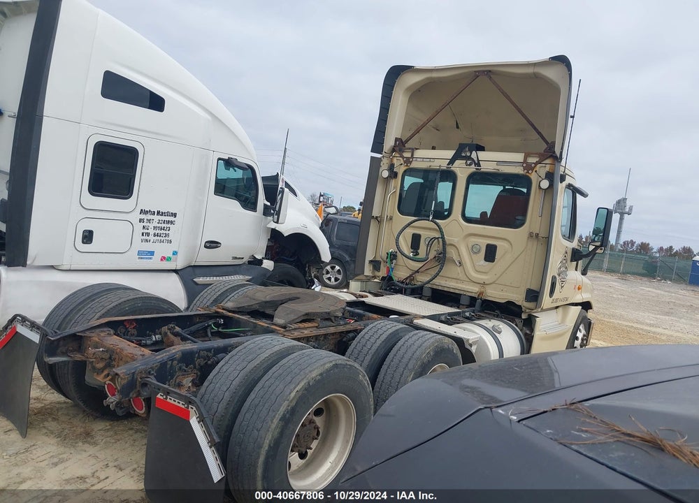 2016 FREIGHTLINER CASCADIA 125 VIN: 1FUJGED55GLHN2249