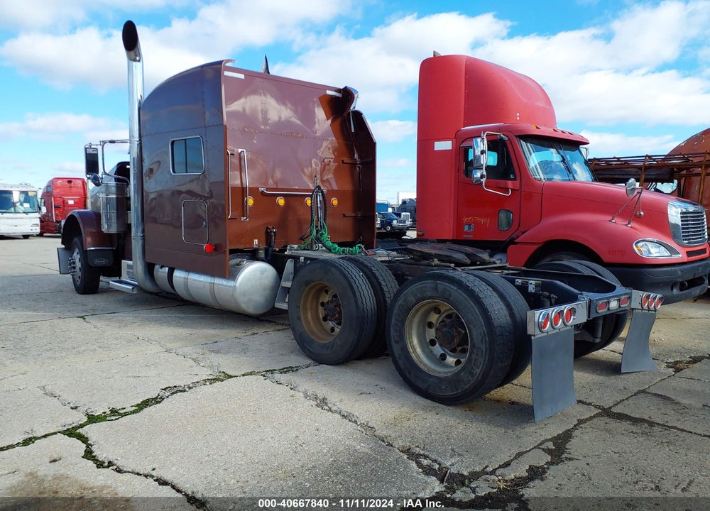 2017 PETERBILT 389 VIN: 1XPXD49X0HD415476