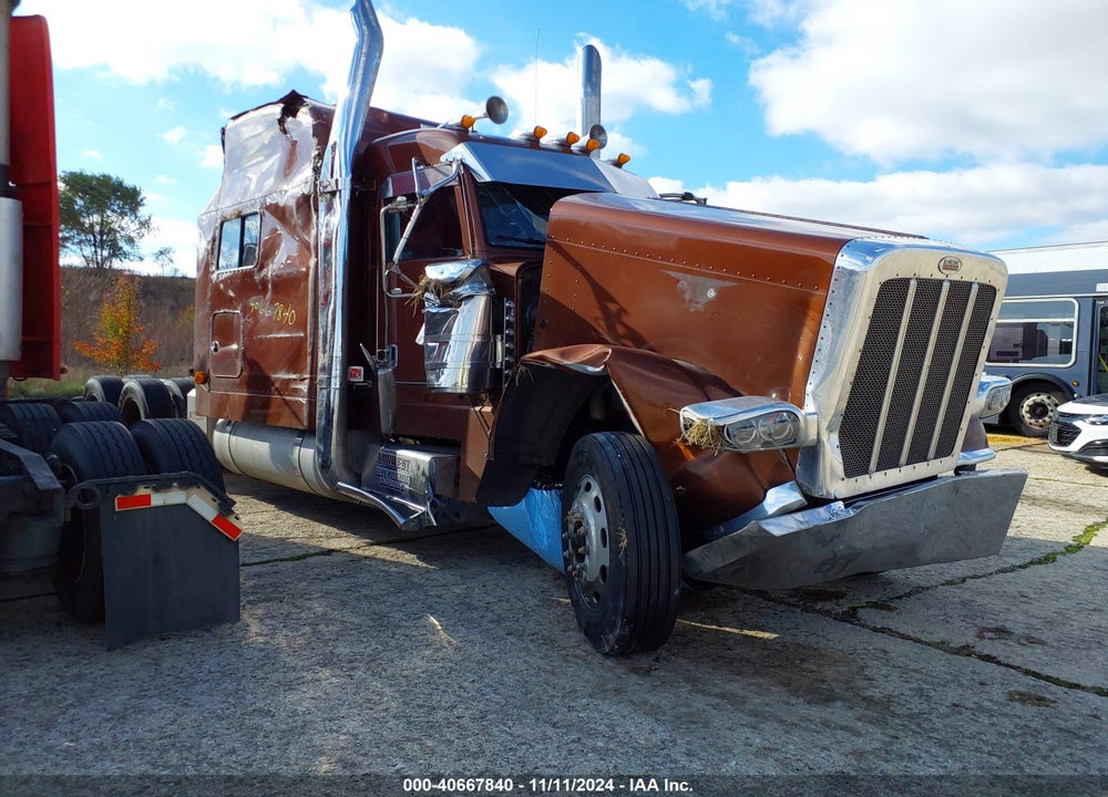 2017 PETERBILT 389 VIN: 1XPXD49X0HD415476
