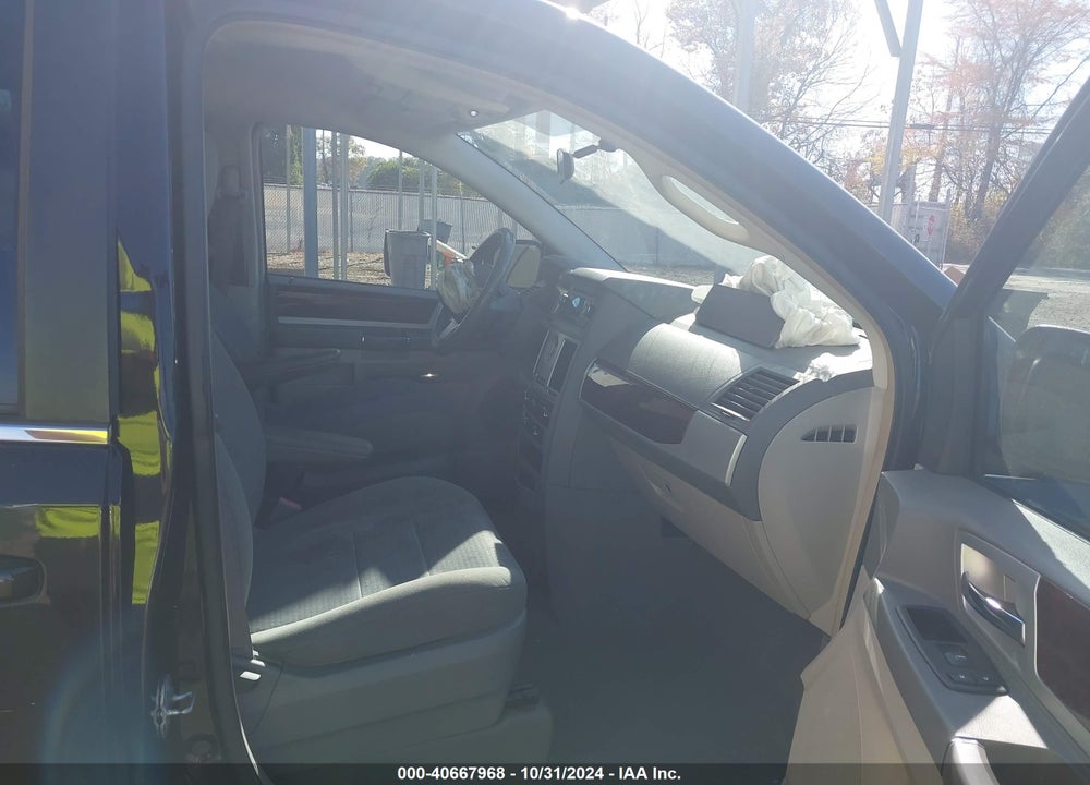 2010 CHRYSLER TOWN & COUNTRY TOURING VIN: 2A4RR5D17AR351860