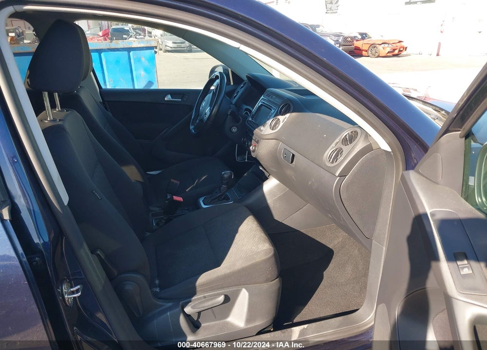 2015 VOLKSWAGEN TIGUAN S VIN: WVGAV7AX3FW539885