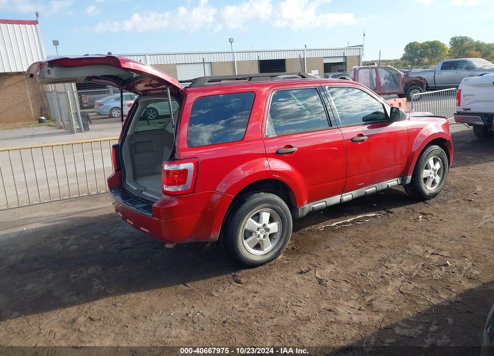 2010 FORD ESCAPE XLS VIN: 1FMCU0C75AKC67162
