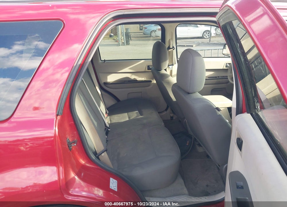 2010 FORD ESCAPE XLS VIN: 1FMCU0C75AKC67162