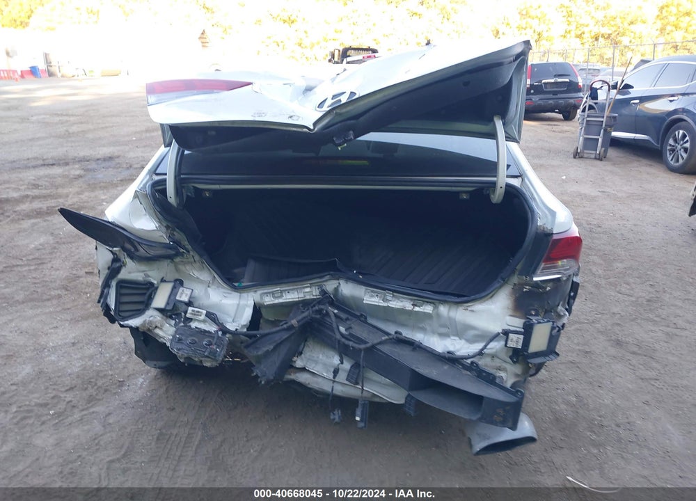 2018 HYUNDAI SONATA SEL VIN: 5NPE34AF8JH613902