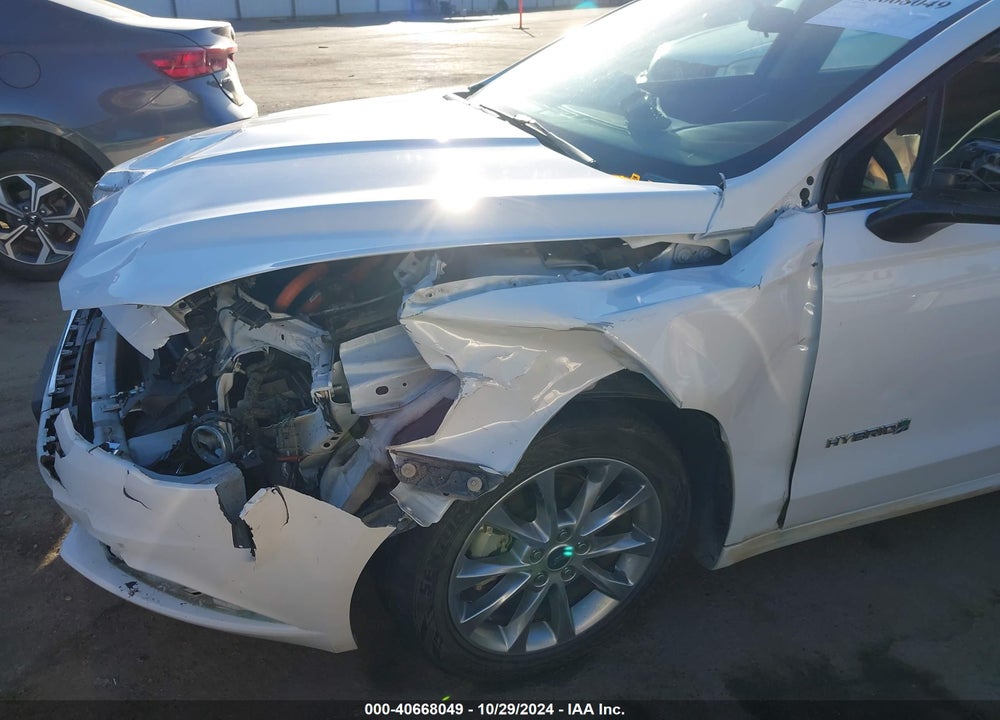 2017 FORD FUSION HYBRID SE VIN: 3FA6P0LU4HR356229