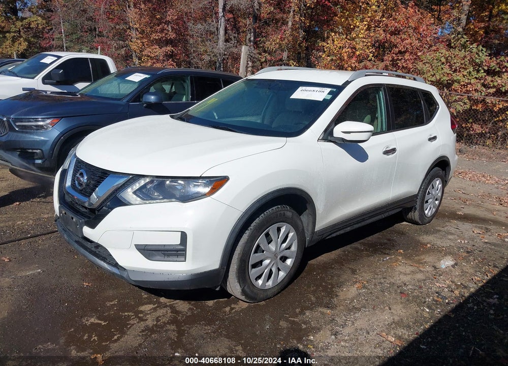 2017 NISSAN ROGUE S VIN: 5N1AT2MV8HC806607