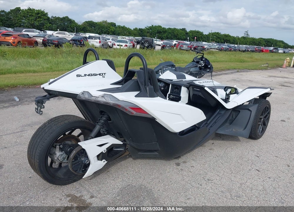 2021 POLARIS SLINGSHOT S WITH TECHNOLOGY PACKAGE VIN: 57XAATHD5M8141719