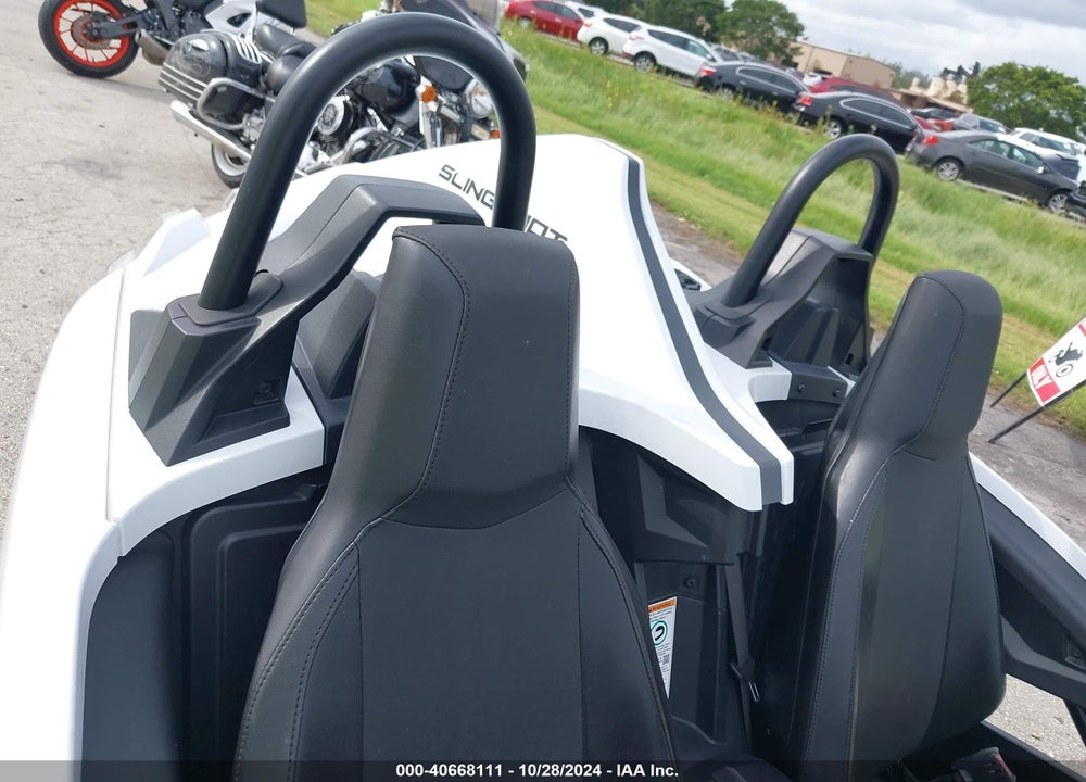 2021 POLARIS SLINGSHOT S WITH TECHNOLOGY PACKAGE VIN: 57XAATHD5M8141719
