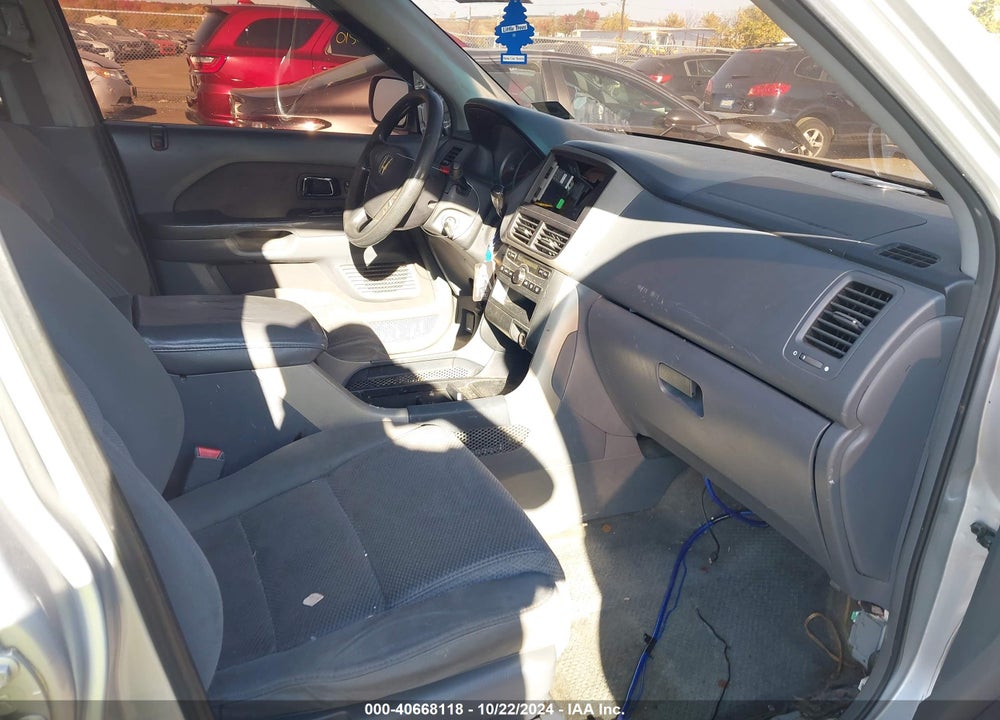 2006 HONDA PILOT EX VIN: 5FNYF28486B047565