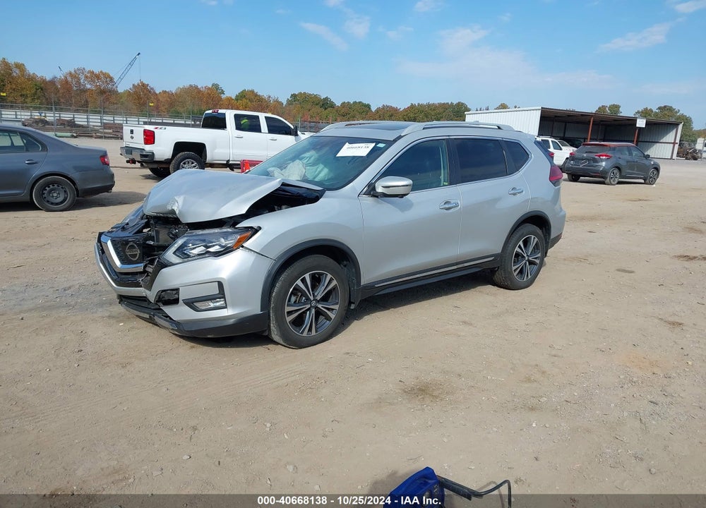 2017 NISSAN ROGUE SL VIN: 5N1AT2MV5HC881944