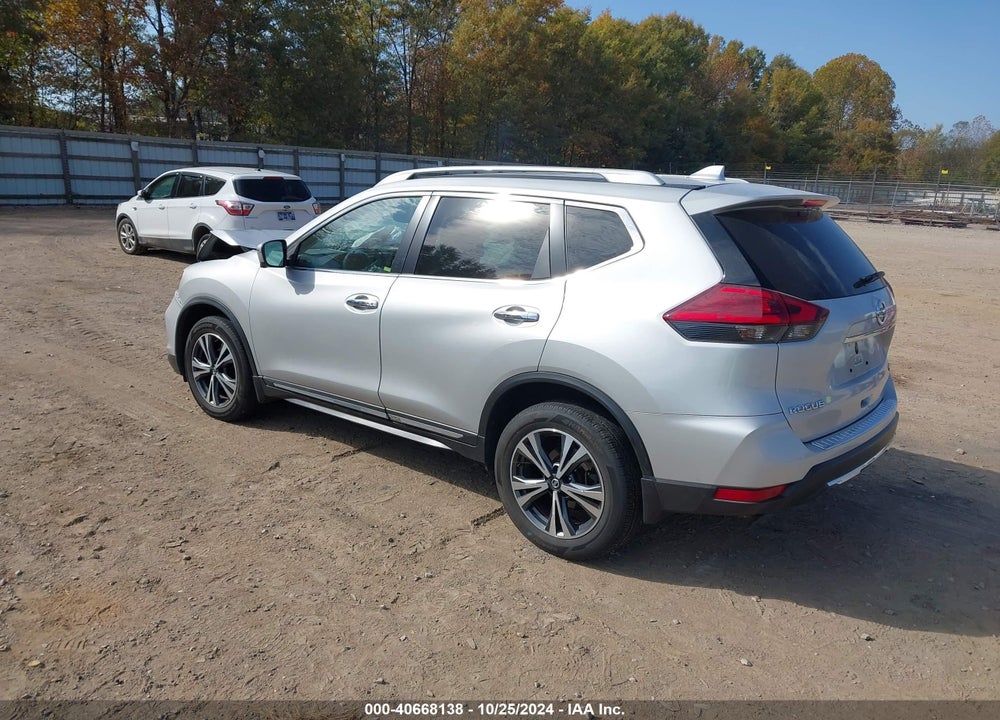 2017 NISSAN ROGUE SL VIN: 5N1AT2MV5HC881944