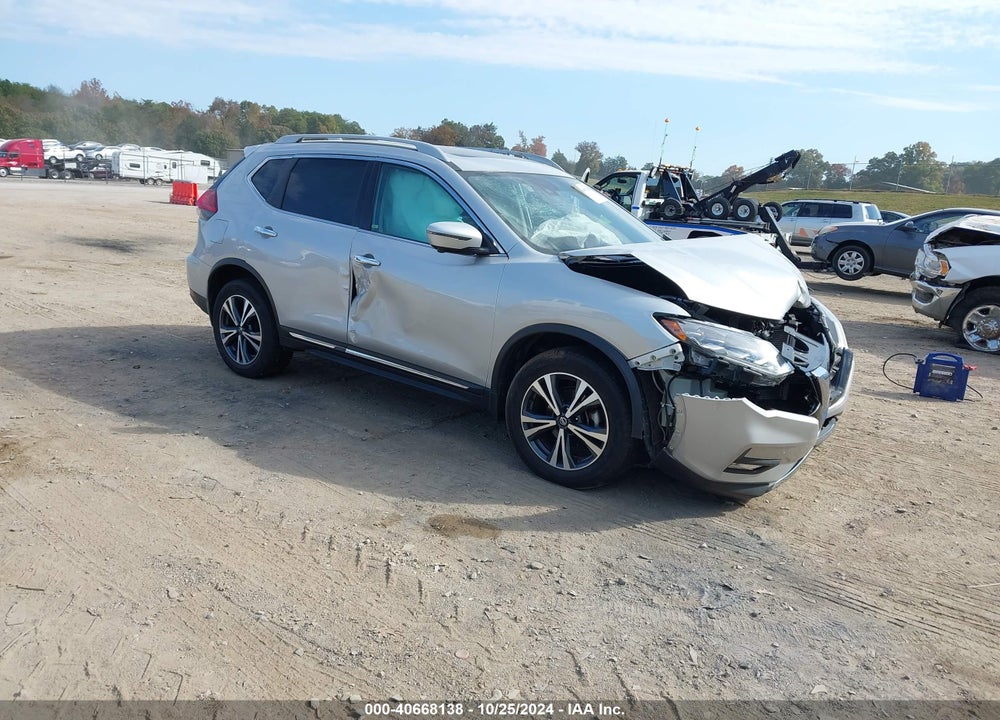 2017 NISSAN ROGUE SL VIN: 5N1AT2MV5HC881944