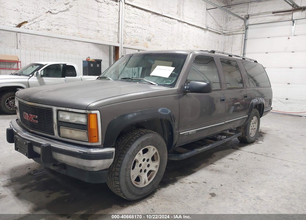 1992 GMC SUBURBAN K1500 VIN: 1GKFK16K7NJ717567