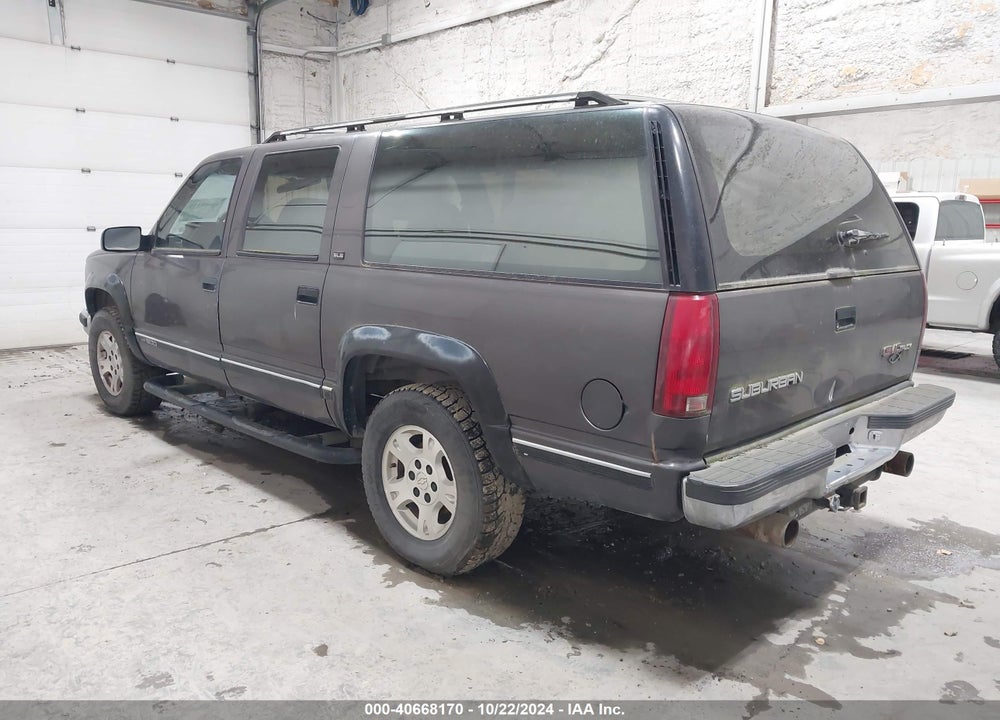 1992 GMC SUBURBAN K1500 VIN: 1GKFK16K7NJ717567